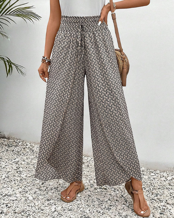Eva | Geometric glamor: wide trousers with a stylish pattern